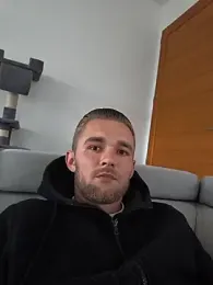 Benjamiinlt webcam stripchat model stream image