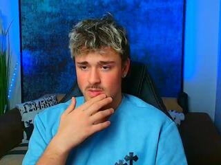 Wade Townes webcam model stream image