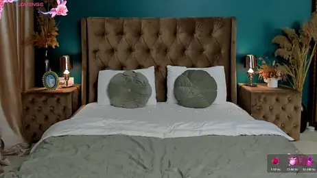 CalyMoon webcam model stream image