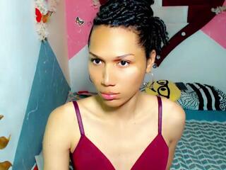 Lunita Lopez webcam model stream image