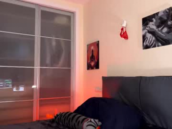 mirai_meow webcam model stream image