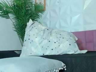 hellen-sky webcam model stream image