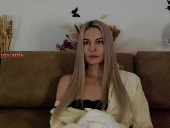 Kocmoc_Katerina webcam model stream image