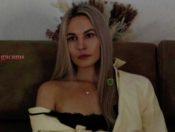 Kocmoc_Katerina webcam model stream image
