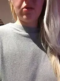 Mllesha74000 webcam model stream image