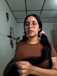 Annya-sweet webcam model stream image