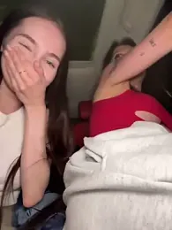 SnappyHappy webcam model stream image