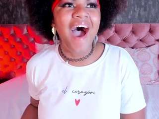 larajonnesx webcam model stream image