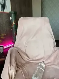 Emilia0_0_7 webcam model stream image