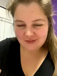 BootyLola webcam model stream image