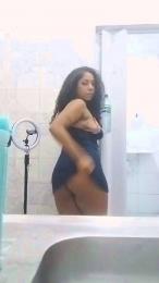 julialoyola_ webcam model stream image