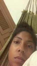 julialoyola_ webcam model stream image