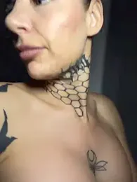 LexiCoco webcam model stream image