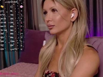 Emmi_Murr webcam model stream image