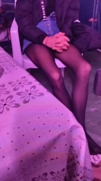 Petitebombe34 webcam model stream image