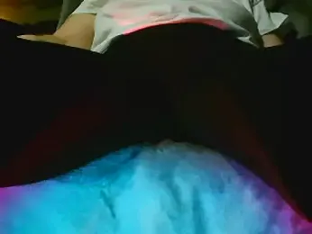 Everydayonli webcam model stream image