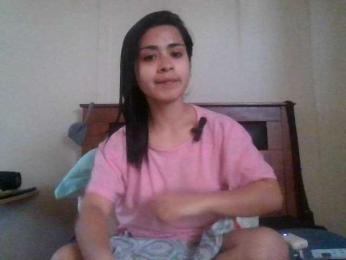 LatinaFit webcam model stream image