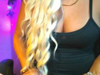 queensativa webcam model stream image