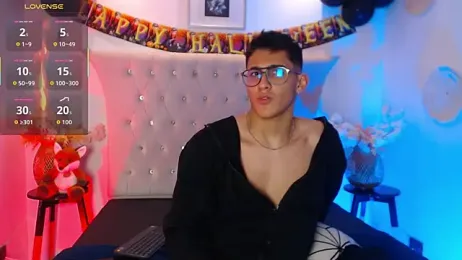 SalvadorFit webcam stripchat model stream image