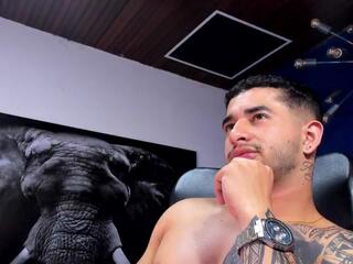 Angel Falconer webcam model stream image