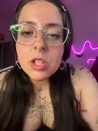 Mizztikaa webcam model stream image