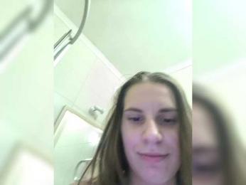 me-la-nia19 webcam bongacams model stream image