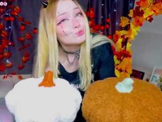 dollyeast webcam model stream image