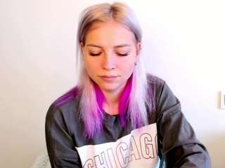 kristihoward webcam model stream image