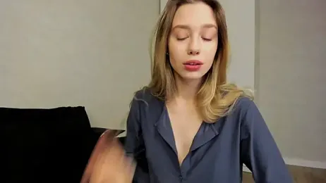 LiraHoney webcam model stream image