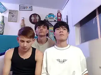 axel_milo_kairo_and_noa webcam model stream image