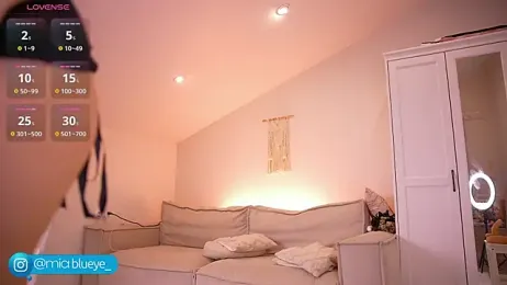 Miablueye webcam model stream image