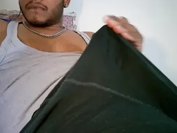 piratess webcam model stream image