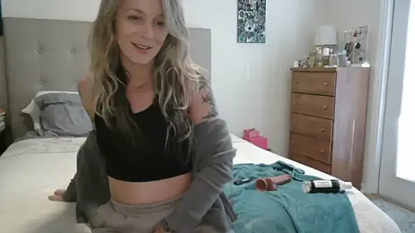 Heyitsmee33 webcam model stream image