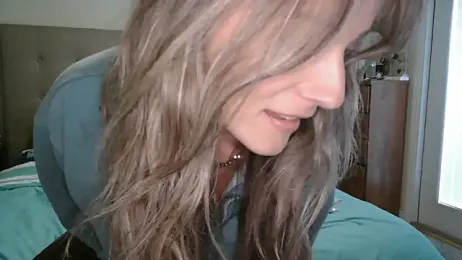 Heyitsmee33 webcam model stream image