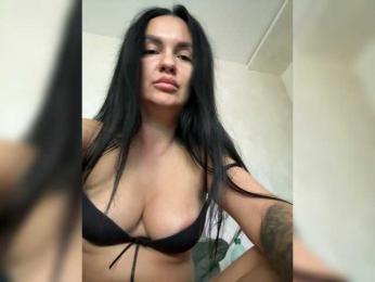 MoliKisa webcam model stream image