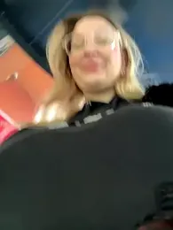 Teya_moon_ webcam model stream image