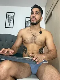Maximiliano_ford webcam model stream image