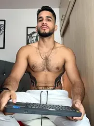 Maximiliano_ford webcam model stream image
