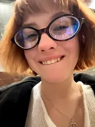 Only_April webcam model stream image