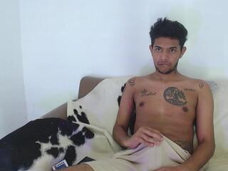 Emiliano Hott webcam model stream image