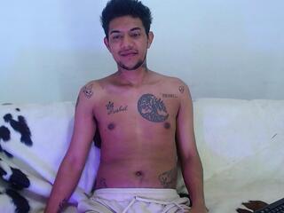 Emiliano Hott webcam model stream image