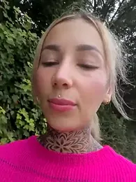 LunaXmilo webcam model stream image