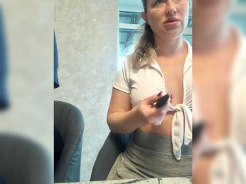 MOLLY-7 webcam model stream image