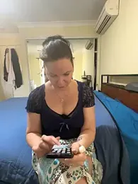 AussieMilf76 webcam model stream image