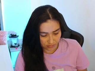 Lola Dove webcam model stream image