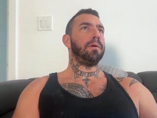 Izzi webcam model stream image