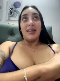 Hannahoff webcam model stream image