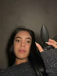 NAUGHTY_LITTLE_18 webcam model stream image