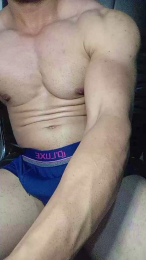 Gustavo20255 webcam model stream image