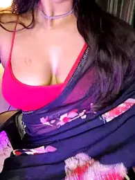 SexyAndHottie webcam model stream image